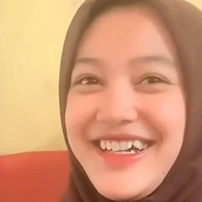 reni2820's profile picture. "Citizen @Onboard3___""ZUG" π² another star ⭐