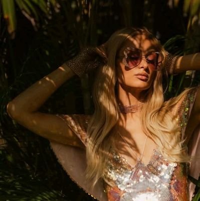 Parishilton0001's profile picture. AMERICAN MODEL, SONGWRITERS, SINGER, MUSICIAN, ACTOR ( NKOTB) DANNY WOOD That's me ❤️🤍❤️