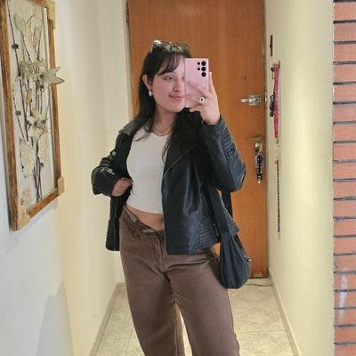 CRD 🏡 --- Bs As 🌆
Estudiante de Medicina 🫀
Liceista 🇦🇷
Voley 🏐