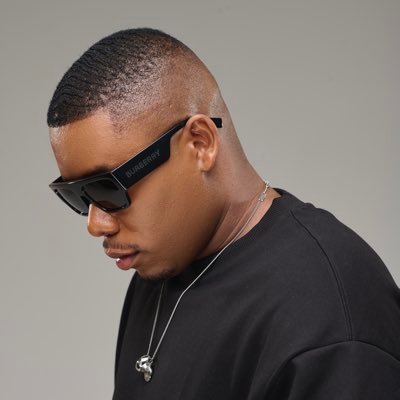 South African Music Producer 🇿🇦 & DJ | Luxury Piano | Sgora Pre-Save Link Below