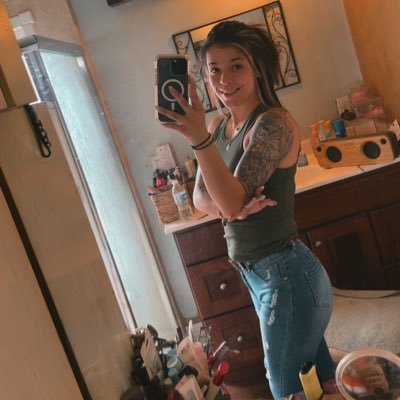 Mill37Morg's profile picture. If you’re not changing it, you’re choosing it. 🙌🏼   24 yrs old