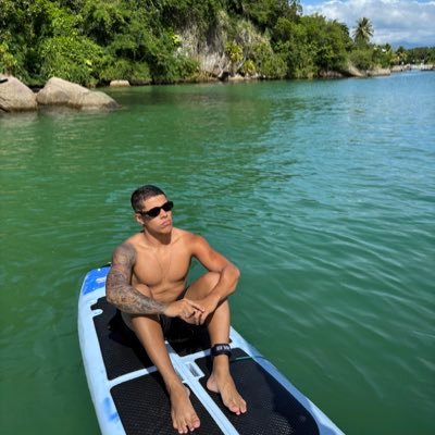 AlomlkBr's profile picture. 021 🌊