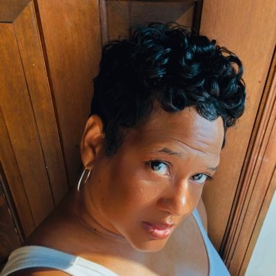 Lover of life and fashion/ Motivator/ Free spirited/Writer/Sassy/Intuitive/BLESSED and HIGHLY FAVORED! $sherishebomb