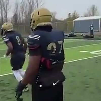 6’2 232 LB/DE recruitment open I do have my AA 3.1 gpa NCAA ID#2412481692