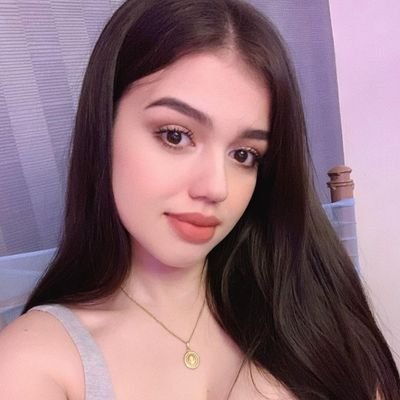 hola me llamo emmanuel:) y soy full bien con todos mi amigos(a)del pilar uno de ellos samuel y una de ellas @lauraduran98 al cual la amo. claro a ella XD chao