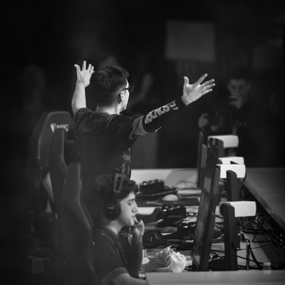 Fortnite player x1 FNCS WINNER
Qualed EWC | USE CODE: