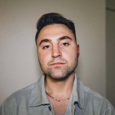 Filmmaker / Editor in Los Angeles - Maine raised - Celtics #DifferentHere +36 million views reached on my client videos. Portfolio: https://t.co/h8ZCV89Wrz