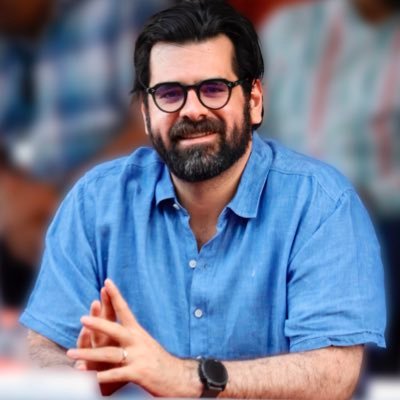Tabasqueño, de #Centro. Ingeniero Civil de profesión y en el camino de la Cuarta Transformación. 🧔🏻