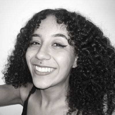 stSte09's profile picture. "onde não puder amar, não se demore" 👽 SRN 🖤