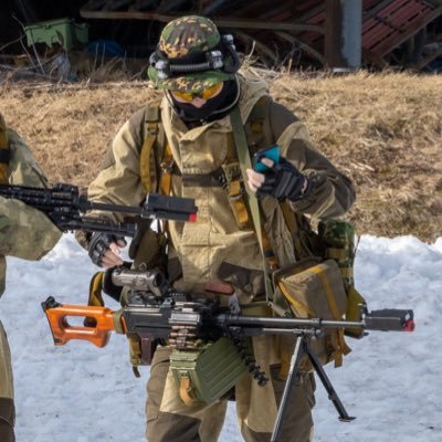 サバゲ諸々を超気まぐれに呟きます。よく叫ぶチンパン児。 RUのギアが好きで収集してます。一応袴が本体です。一眼とインスタの勉強中…