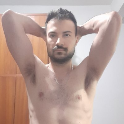Eu sou o beijo da boca do lixo na boca do luxo!
Eu sou o beijo da boca do luxo na boca do lixo!
Puto, Bareback!