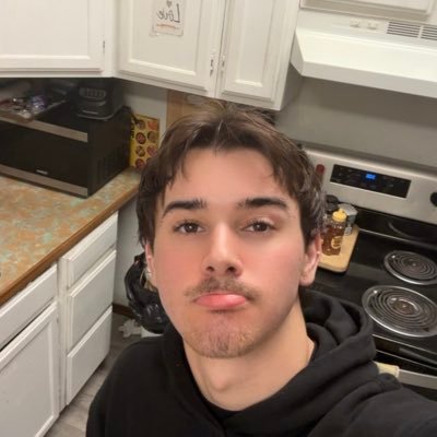 frankieroe22's profile picture. Not a secret, Just not your business ✨