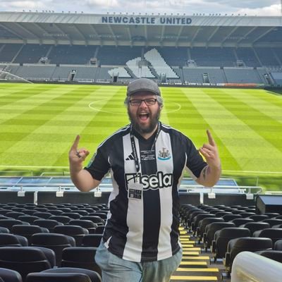 Newcastle United Fan ⚫⚪⚫⚽️,
Utter Nerd 🤓,
Metalhead 🤘,
Gamer 🎮
GIF Lord 🖼
Good idea how to use this now.
All views me own etc etc