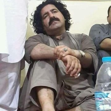 د ځــوانـانـو اتـلانـو د ښـارونـو قـاتـل تـه يـې
ورځ بـه راشـي بـيــا بـه ګـــورو پـاکـسـتـانـه مـنـافـقـه.