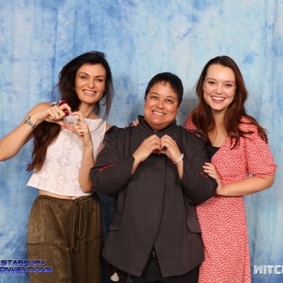 Earper. Lost Girl. Xenite. Talder shipper/Switch/MFS. Avatrice. Co-host of @askgenretv. Con dork. Cat lover. Lego/Funko collector. She/her. 👩❤️💋👩🏳️🌈