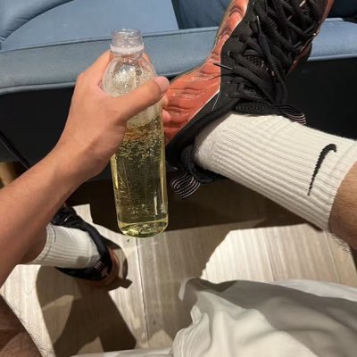 expention85's profile picture. 可对缺钱的小哥哥提供经济援助