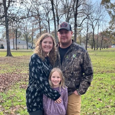 CoBeefy's profile picture. Husband to a beautiful wife, Father to a wonderful daughter. I play games......a lot.