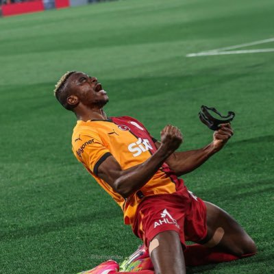 dnztanverdi4's profile picture. Seviyorsak bir sebebi var @galatasaraysk