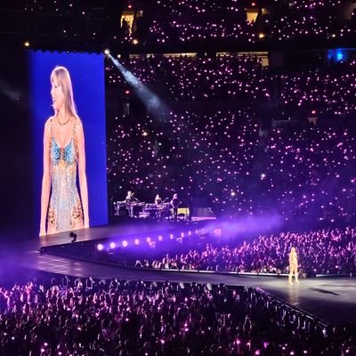 shoeshopr's profile picture. shoe lover, cat collector, Swiftie/Blockhead, Who Dey nation