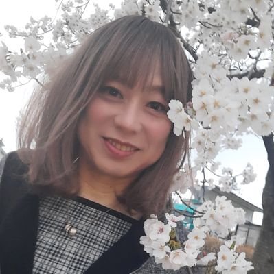 2021年から女装始めました💕お出掛け、お買い物、お散歩、美味しい物、お酒好きです😍 無言フォロー失礼します🙏 お誘いはプロフ入れてDMください📲 避難場所開設 @mimimireimimi