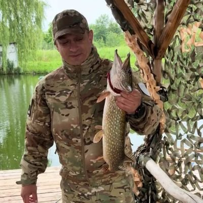 Ukrainian dad.
defending in the Pokrovsk region.
lost wife and children to Russian shelling.
am from the 25th Separate Airborne Brigade of the Ukrain forces