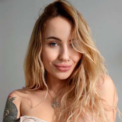 Vlogger and experimenter 🔞 Turning people's fantasies into art on vids ❤️