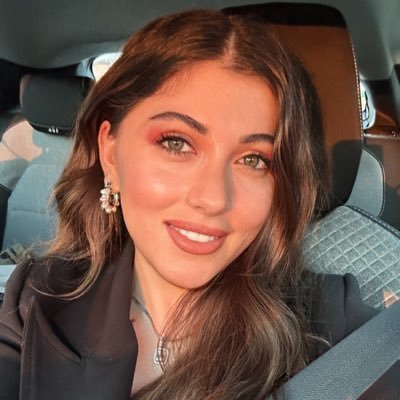 Bu profilde geçen Tweet ve Retweetler tamamen hayal ürünüdür.
