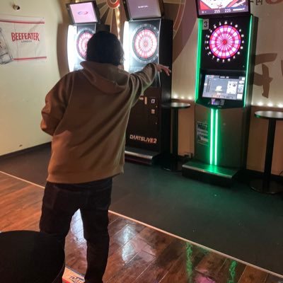 ダーツ垢🎯小岩にある24.VanQuatre.でプレイヤーをしています。Pプロ目指して特訓中🔥