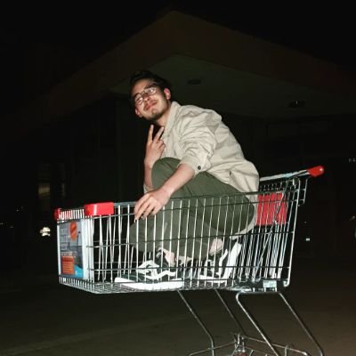 Emy_ded's profile picture. 20 lol i like art and stuff 
adhd
make funny pictures
6,6 hello kittys big