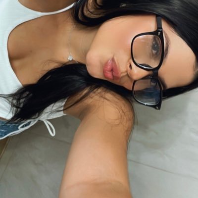 dianaadeicaza's profile picture. F E A R L E S S Ψ