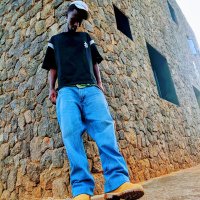 _umwele_ (@i_benlox_) 's Twitter Profile