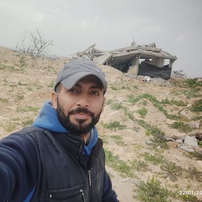 Ebrahem_eleyan's profile picture. scarred🍉🍉 but standing, broken💔 but unbowed. Hope lives here🙏❤️‍🩹.