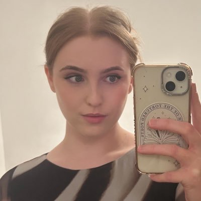 lucrobertson's profile picture. Taylor Swift enthusiast