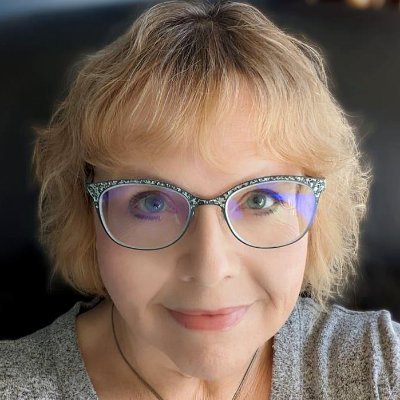 Writing about the real world, showbiz and worlds I make up. Journalism, social, screenwriting, Seahawks, Catholic, ADKer/Saratogian. I prefer stories with soul.