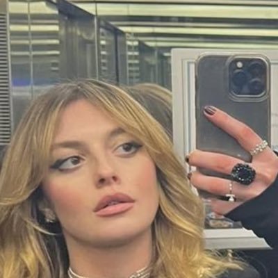 geceimd's profile picture. Certains souvenirs meurent, d’autres restent pour nous tuer lentement