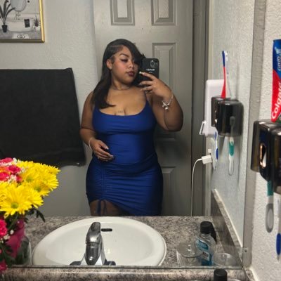 Nail Tech & Skin esthetician 🤍business pages on Ig @__ajackofalltrades💅🏽/@knockout_platez🍽️