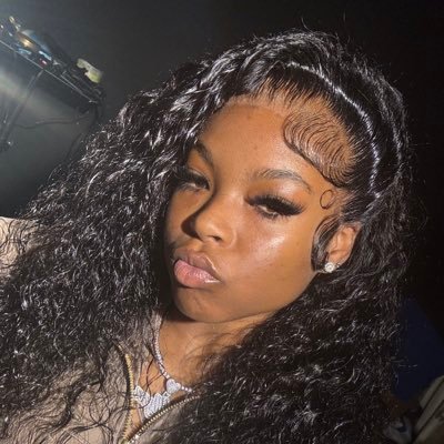 prettyslimeto's profile picture. 