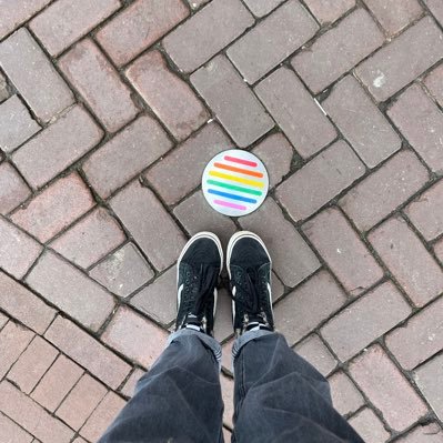 itsmech4rlie's profile picture. « everybody has a chapter they don’t read out loud. » -  🌈