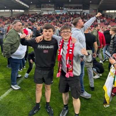 jrwilliams32's profile picture. Wrecsam Season Ticket Holder PG6 🏴󠁧󠁢󠁷󠁬󠁳󠁿 47/92