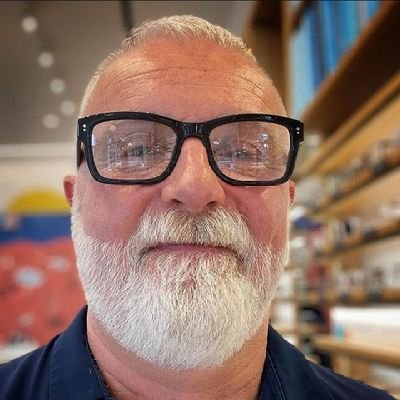 DLetterman57025's profile picture. be happy and never loose hope on God 🙏💝