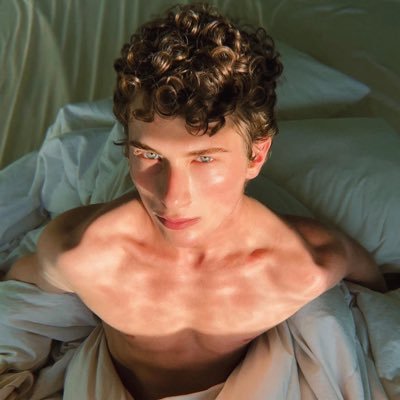 Your FAV tboy ❤️ 18+ only | Bi | PVT ACCT |PM for inquiries/business.