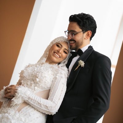 - HOLA🍂 • SW Engineer & Hijabi Model🧕🏻 • Don’t judge others, we all have a different story. Baba💔