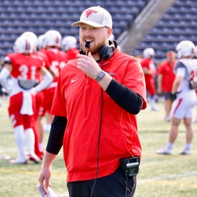 Offensive Line Coach @Marist_Fball #FoxholeGuys 🦊UMass '21| UMass M. Ed. '24