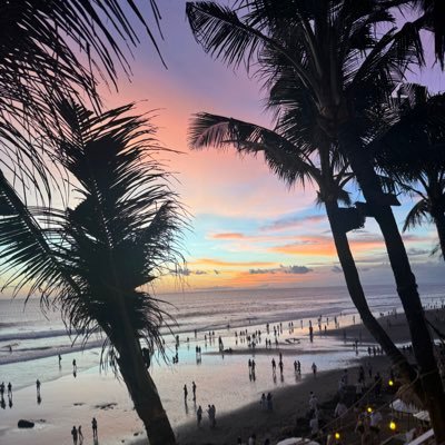 AriMNazir's profile picture. tinkering with AI #goblue