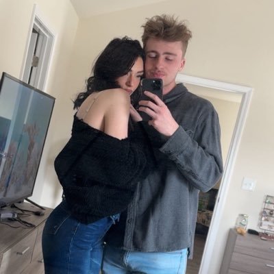 ThatDudeeDreww's profile picture. Hit us up for vids 😈