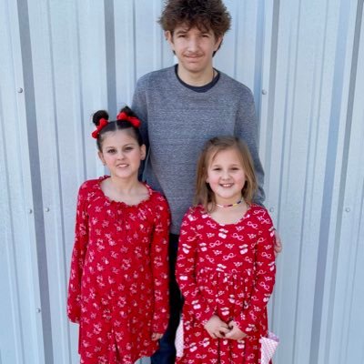 I can do all things through Christ who strengthens me. Philippians 4:13; I love my children with all my heart. God, family, country. Pro Life. 2A