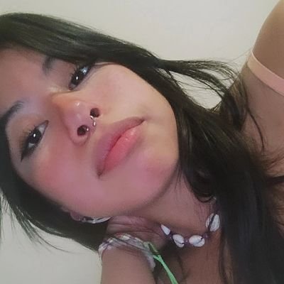 Fabbydv's profile picture. A mí solo tratenme con amorsh y soy feli 🍀✨