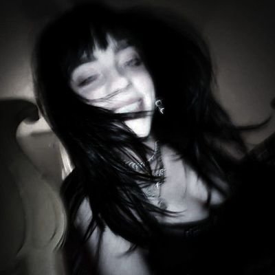 piratemariaa's profile picture. 𝑫𝒊𝒅 𝑰 𝒃𝒓𝒆𝒂𝒌 𝒚𝒐𝒖𝒓 𝒉𝒆𝒂𝒓𝒕?                                                        

@billieeilish