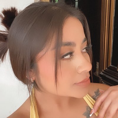 yanna_jpg1's profile picture. literalmente todo es personal