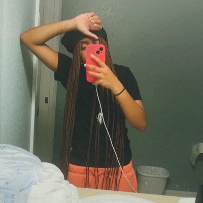 1luhskii's profile picture. 